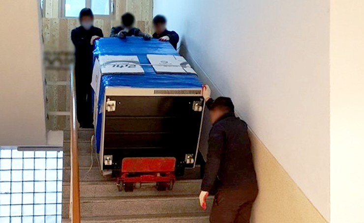 전동계단리프트 대학원 연구실 이사는 전동계단리프트가 답입니다.